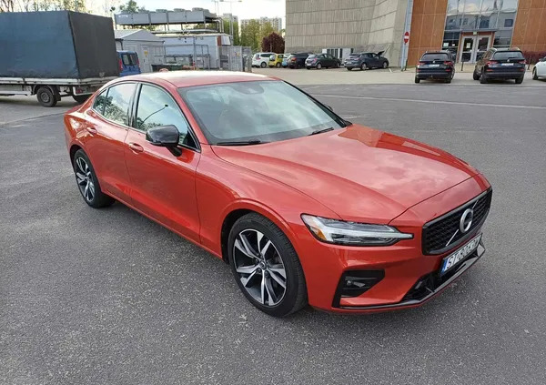 śląskie Volvo S60 cena 136000 przebieg: 55000, rok produkcji 2021 z Tychy